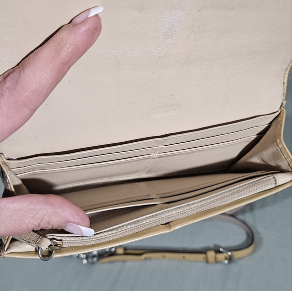 💝Coach Madison Madeline East West Satchel Bag W/Coach Wallet & Charm - Picture 14 of 15